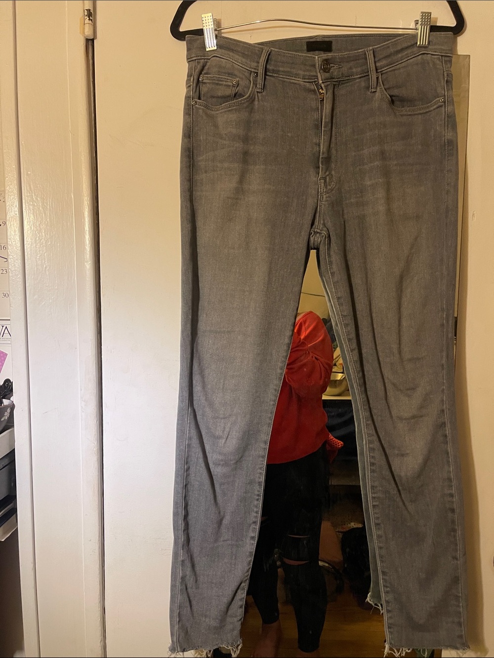 MOTHER: women’s High waisted looker ankle fray grey jean
